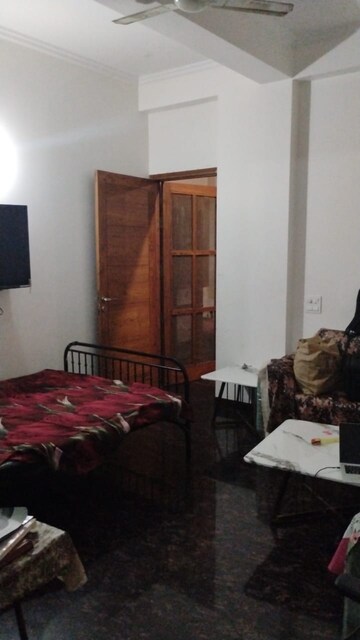 Bedroom in 2 BHK Builder Floor at RBC II, Sushant Lok I – for Rent