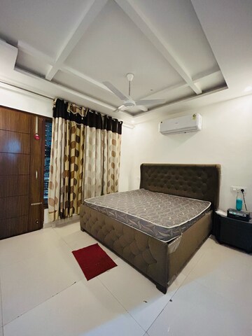 Bedroom in 3 BHK Apartment at Aerocity – for Rent