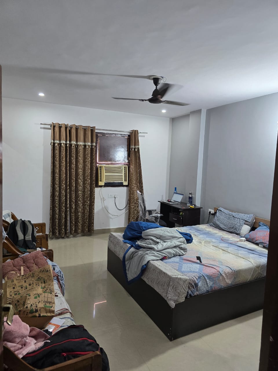 1 BHK + Pooja Room Builder Floor For Rent in SectoR-28