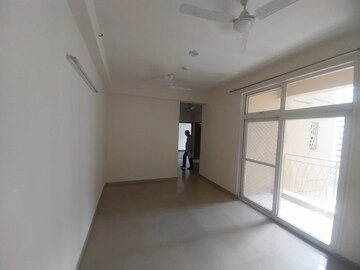Room in 2 BHK Apartment at Mahagun Mywoods, Sector 16c Greater Noida – for Rent