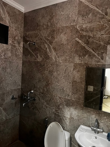 Bathroom in 1 BHK Builder Floor at Saket – for Rent