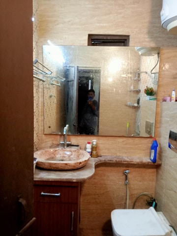 Bathroom in 1 BHK Builder Floor at Neb Sarai – for Rent