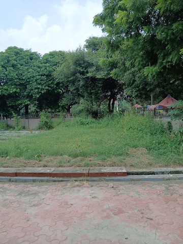  Plot – Garden View at RWA Apartments Sector 121, Sector 121 - for Sale