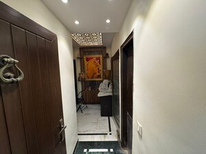  3.5 BHK Apartment at OCS Apartments, Mayur Vihar 1 – for Sale