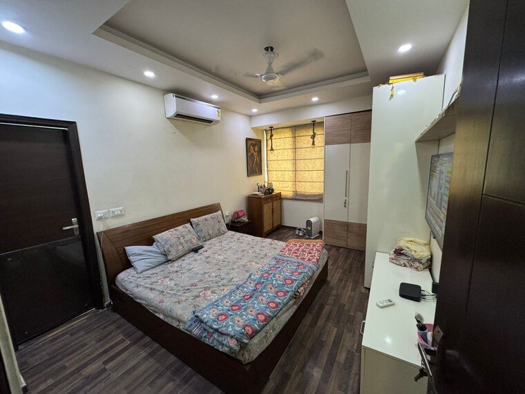 Bedroom, ocs-apartments 3.5 Bedroom 1450 Sq.Ft. Apartment In Mayur Vihar 1 Delhi 9114929