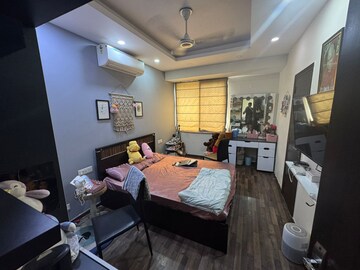 Master Bedroom in 3.5 BHK Apartment at OCS Apartments, Mayur Vihar 1 – for Sale