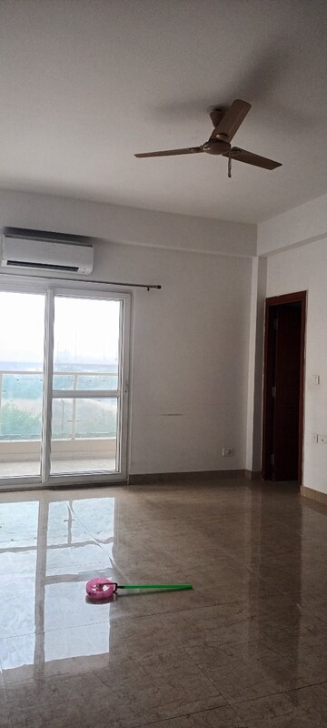 3 BHK Apartment For Sale in Ramprastha Platinum Height, Ramprastha Greens