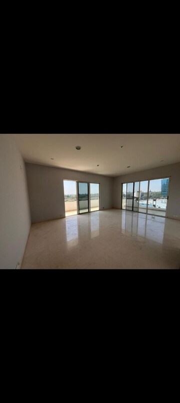 4 BHK Apartment For Rent in Mantri Altius, Shivaji Nagar