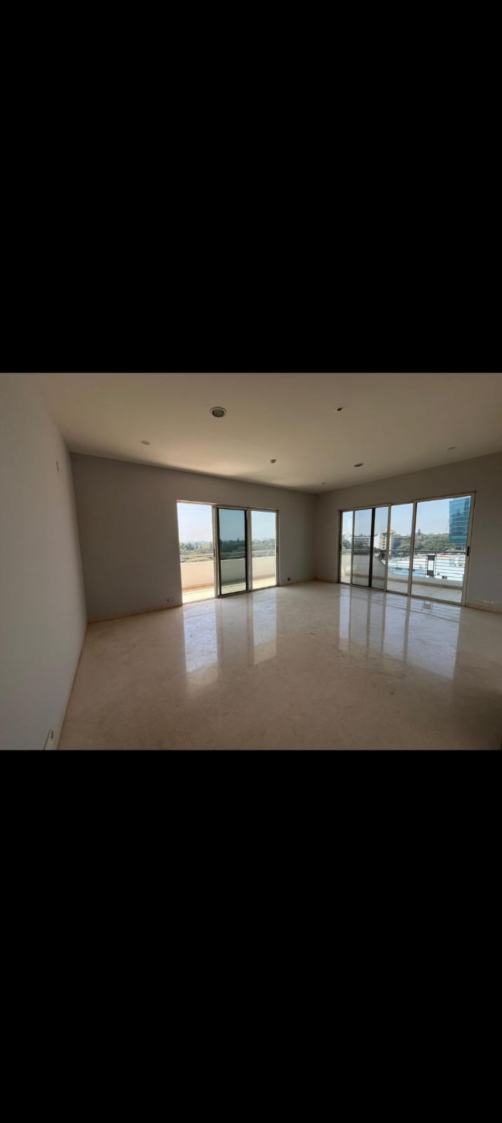 4 BHK + Servant Room Apartment For Rent in Mantri Altius