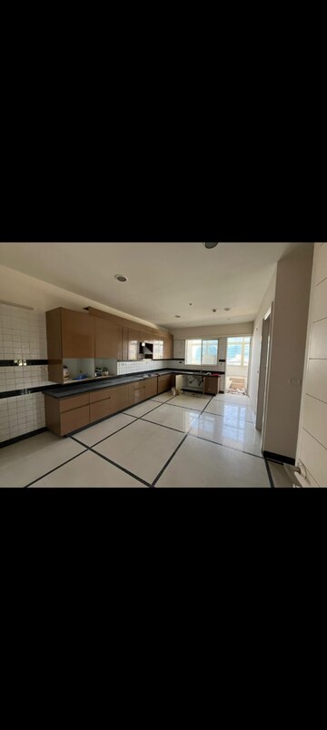 Kitchen in 4 BHK Apartment at Mantri Altius, Shivaji Nagar – for Rent