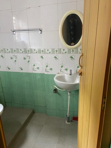 Bathroom in 2 BHK Apartment at Yeshwanthpur – for Rent