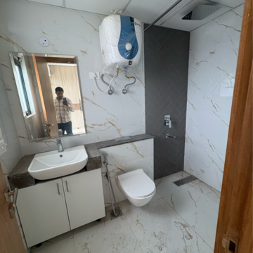 Team Area in 2.5 BHK Apartment at Smart World Gems, Sector 89 – for Rent
