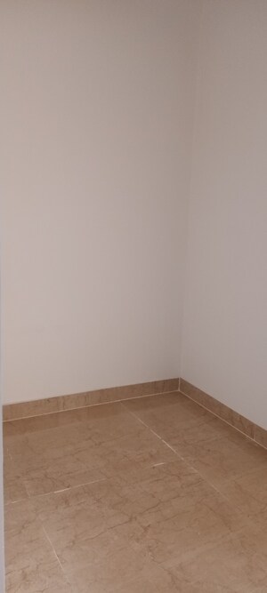 Room in 4 BHK Apartment at Ramprastha Platinum Premier, Vaishali Sector 3 – for Sale