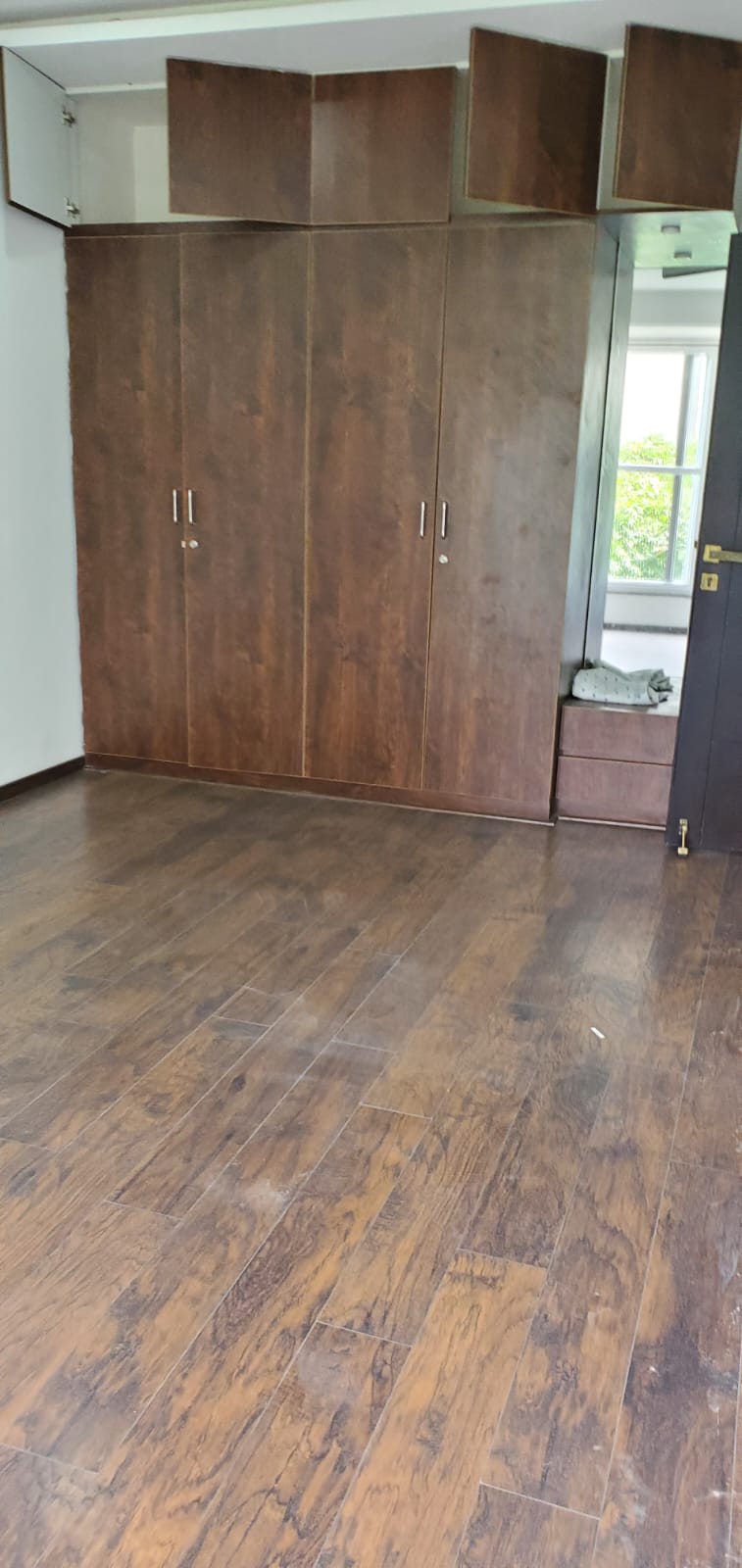 3 BHK + Servant Room Apartment For Rent in Anaa Signature