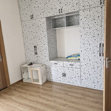 Bathroom in 3 BHK Apartment at Tulip Yellow, Sector 69 – for Rent
