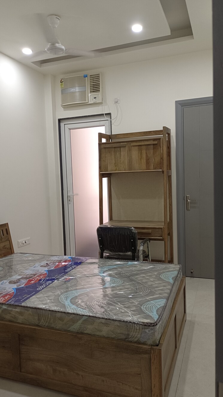 Bedroom, old rajinder nagar Pg For Girls In Old Rajinder Nagar 9115185
