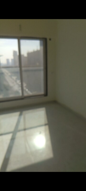 Room in 2 BHK Apartment at VlKrishnapingaksha Peak 25, Vikhroli East – for Rent