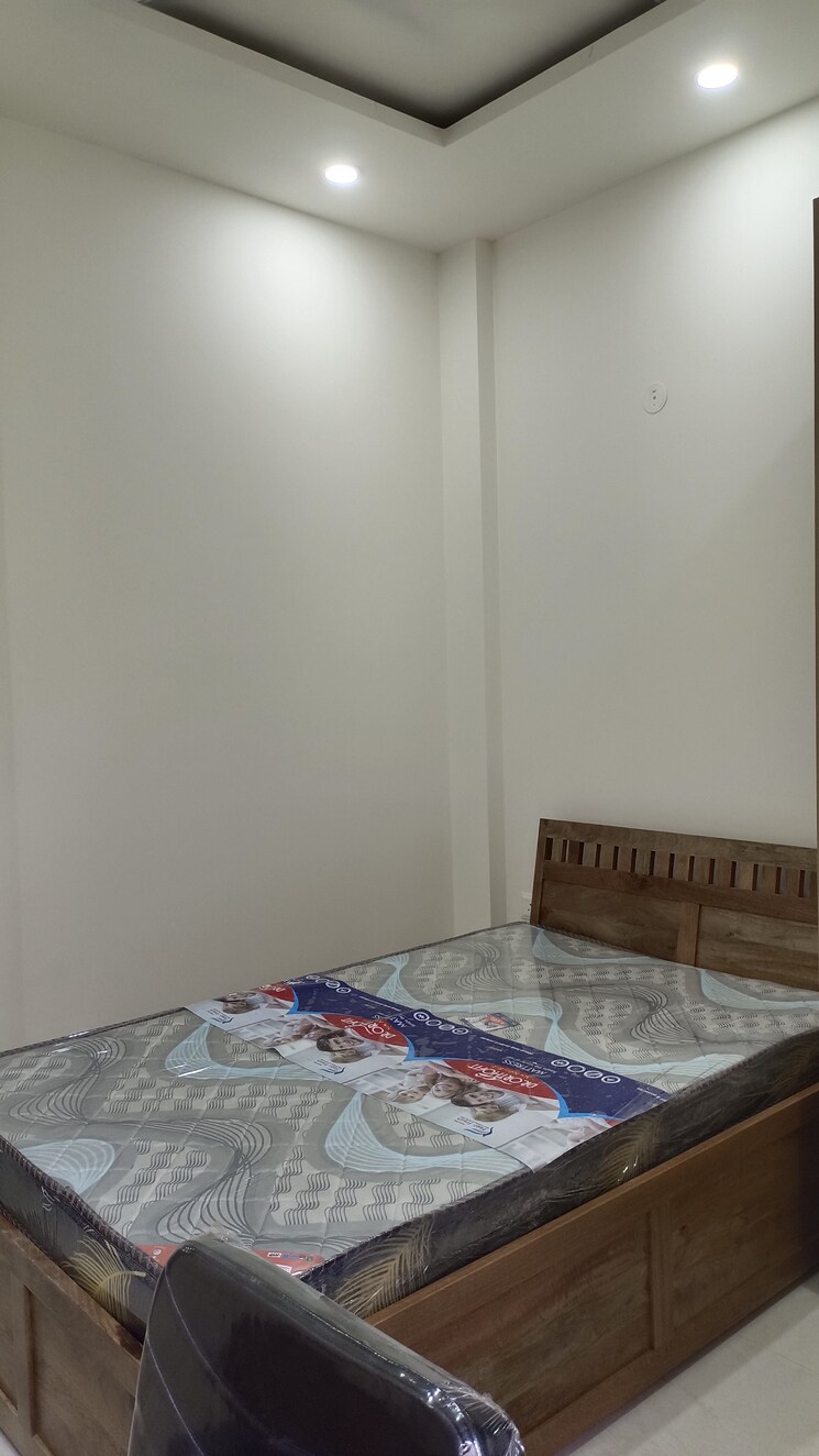 Bedroom, old rajinder nagar Pg For Girls In Old Rajinder Nagar 9115185