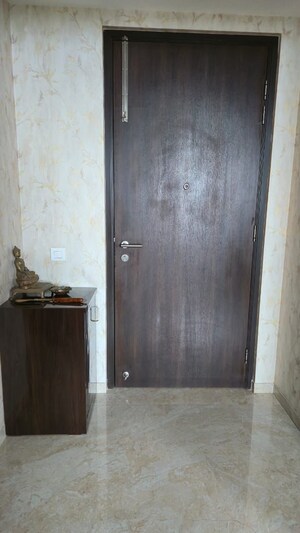 Room in 3 BHK Apartment at Hiranandani Estate Nova, Thane West – for Sale