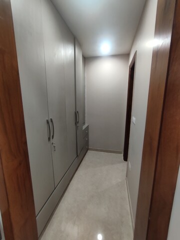 Building Lobby in 4 BHK Builder Floor at TDI The Grand Retreat, Sector 88 – for Sale