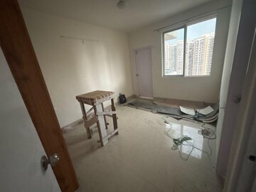 Room in 4 BHK Apartment at Sare Home, Sector 92 – for Sale