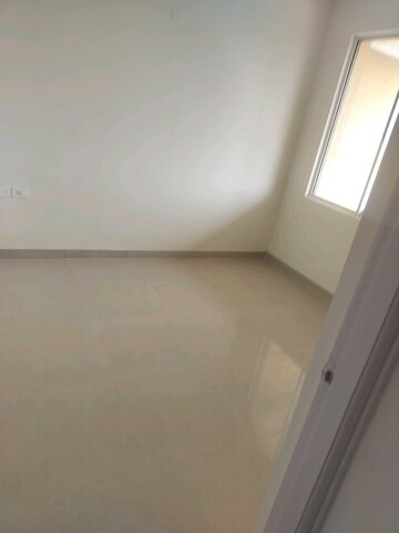 Room in 4 BHK Apartment at Sare Home, Sector 92 – for Sale