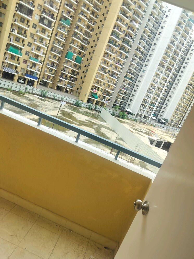 Bedroom, sare-home 4 Bedroom 2100 Sq.Ft. Apartment In Sector 92 Gurgaon 9115200