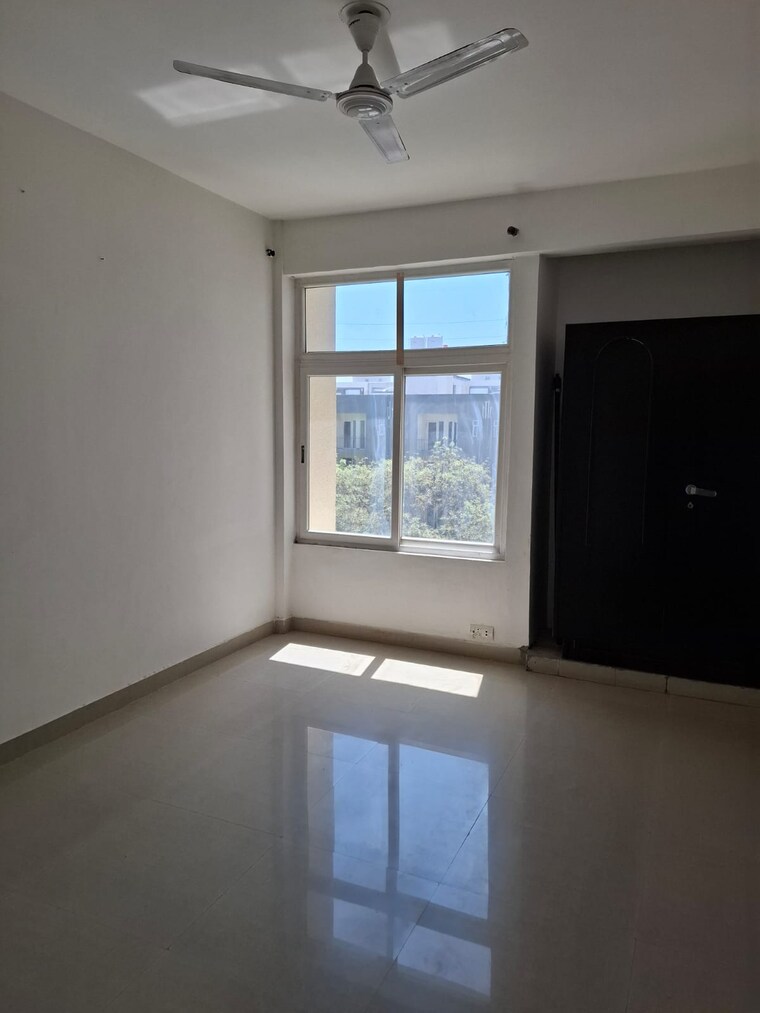 Room, tulip-petals 3 Bedroom 1550 Sq.Ft. Apartment In Sector 89 Gurgaon 9115209