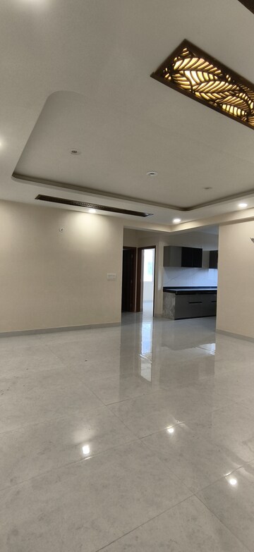Room in 3 BHK Apartment at Mahal Niwas, Shri Kishanpura – for Sale