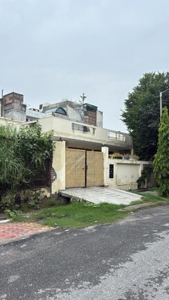 Plot For Sale in Sector 61