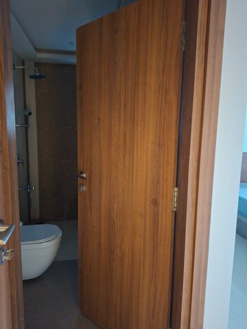 Bedroom in 4 BHK Apartment at Balaji CHS Chembur, Chembur – for Rent
