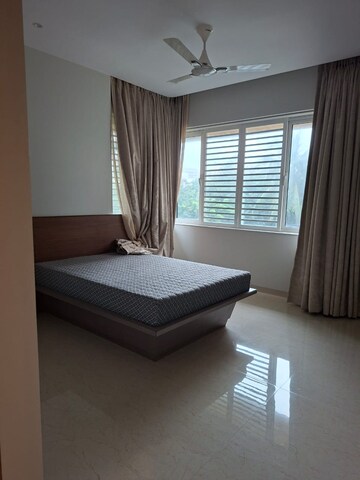 Master Bedroom in 4 BHK Apartment at Balaji CHS Chembur, Chembur – for Rent