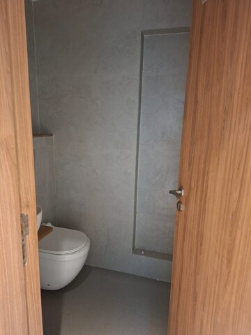 Attached Bathroom in 4 BHK Apartment at Balaji CHS Chembur, Chembur – for Rent