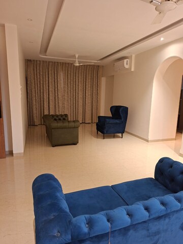 Living Room in 4 BHK Apartment at Balaji CHS Chembur, Chembur – for Rent