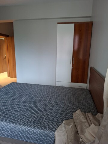 Bedroom in 4 BHK Apartment at Balaji CHS Chembur, Chembur – for Rent