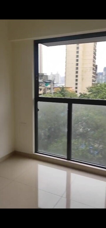 2 BHK Apartment For Rent in Lodha Vista, Lower Parel