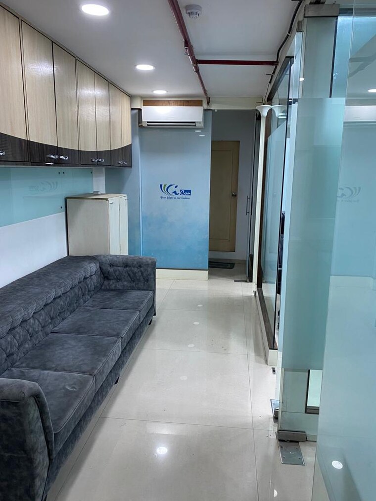 undefined, peninsula-plaza Commercial Office Space 700 Sq.Ft. In Andheri West Mumbai 9115308