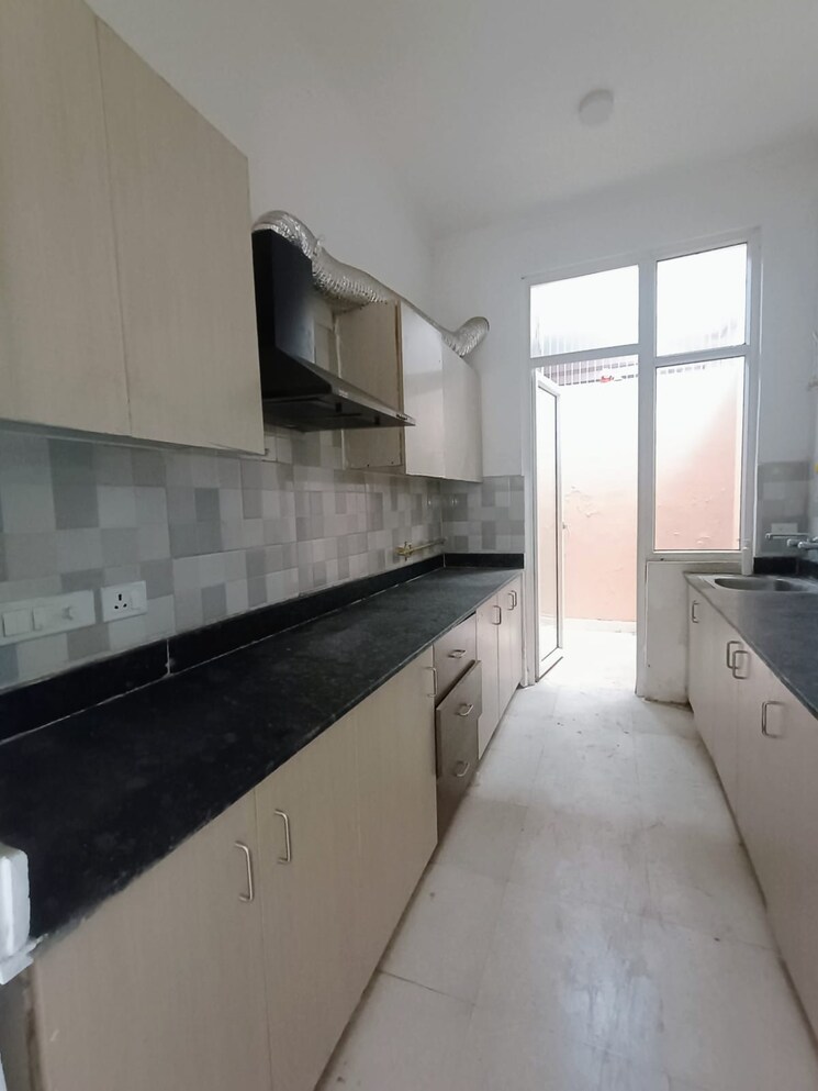 Kitchen, amrapali-leisure-valley 3 Bedroom 1825 Sq.Ft. Villa In Tech Zone 4 Greater Noida Greater Noida 9115339