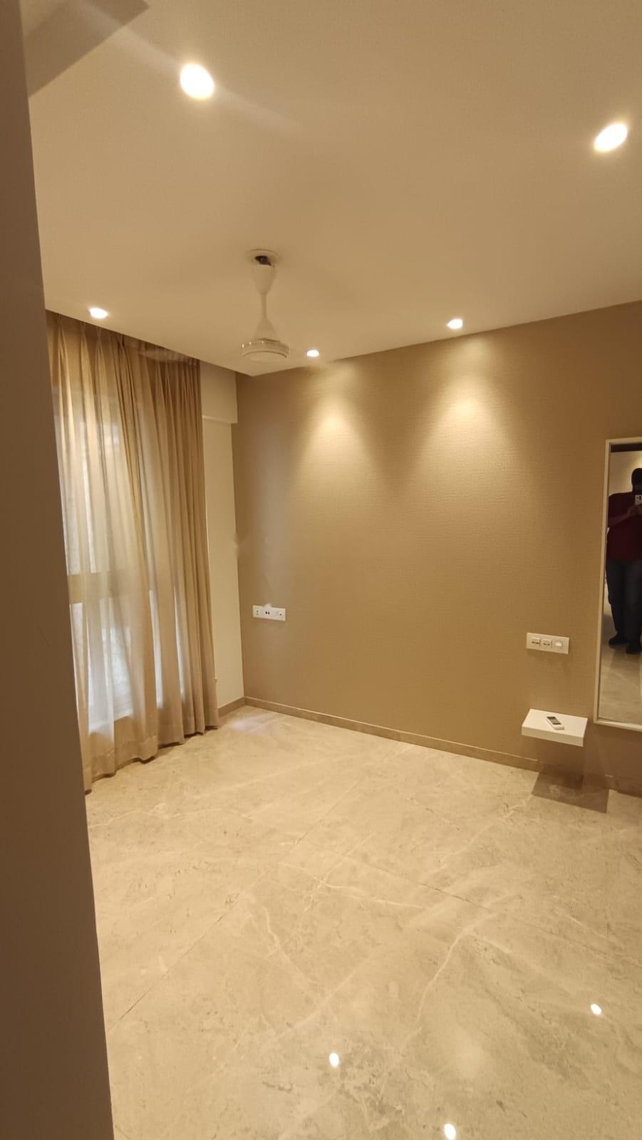 1 BHK Apartment For Rent in Hiranandani Regent Hill