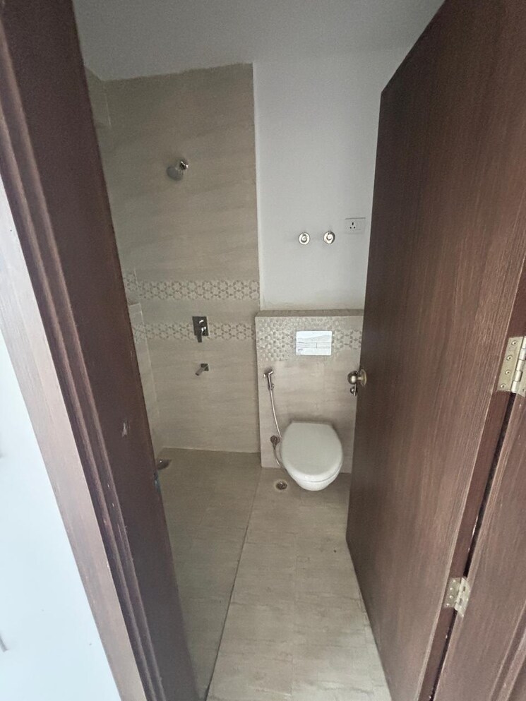 Bathroom, ats-le-grandiose 3 Bedroom 1625 Sq.Ft. Apartment In Sector 150 Noida 9115383