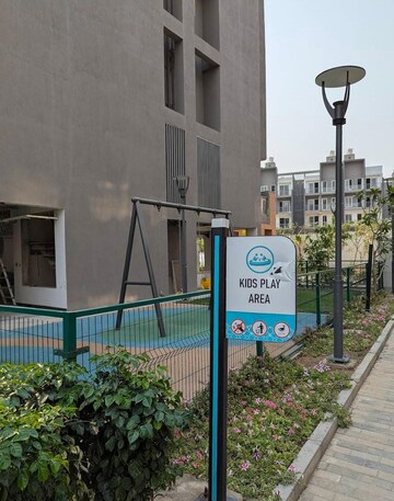 3 BHK Apartment – Exterior View View at Smart World Orchard, Sector 61 - for Rent