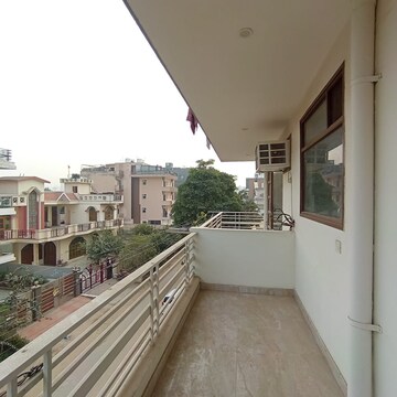 Balcony in 2 BHK Builder Floor at Sector 46 – for Rent