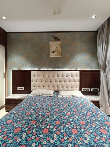 Bedroom in 3 BHK Apartment at Yash 5 Diamond Garden, Chembur – for Rent