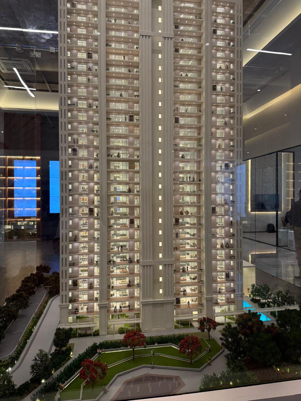 3 BHK + Pooja Room,Servant Room Apartment For Sale in Godrej Vrikshya