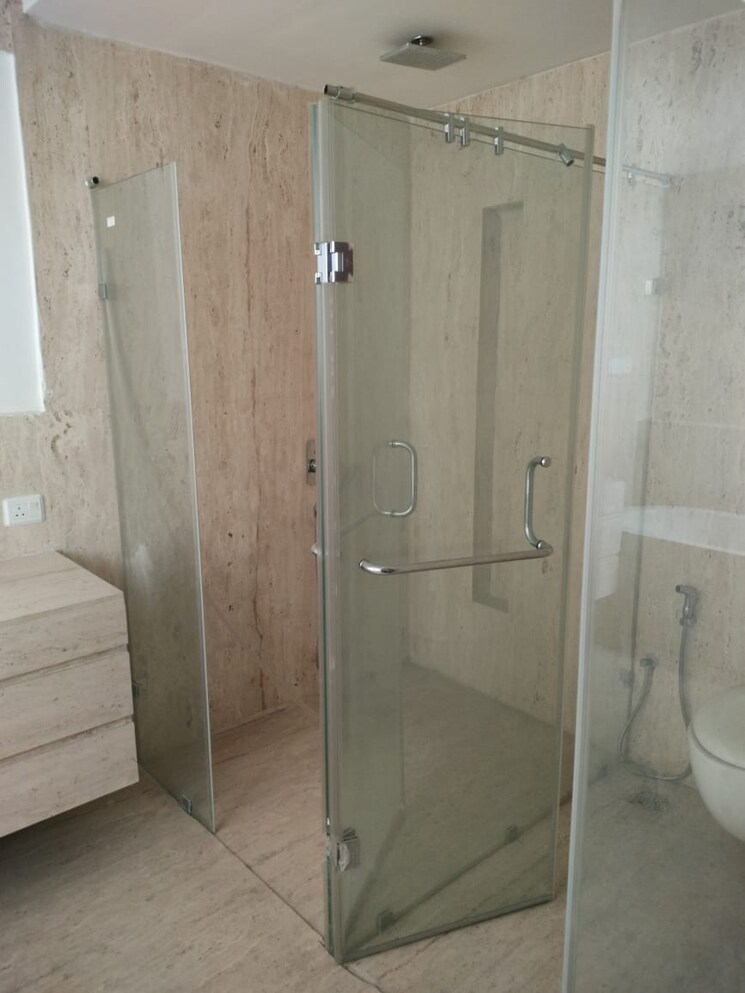 Bathroom, paras-quartier 4 Bedroom 6000 Sq.Ft. Apartment In Gwal Pahari Gurgaon 9115495