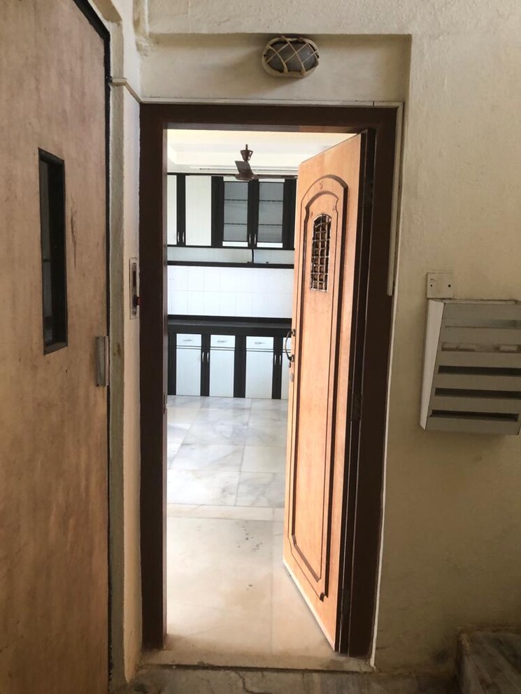 undefined, walkeshwar 3 Bedroom 780 Sq.Ft. Apartment In Walkeshwar Mumbai 9115538