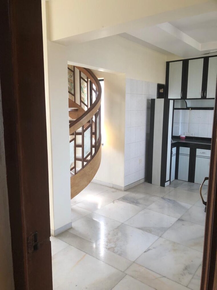 Room, walkeshwar 3 Bedroom 780 Sq.Ft. Apartment In Walkeshwar Mumbai 9115538