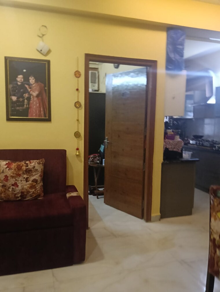 Living Room, pir machalla 3 Bedroom 1000 Sq.Ft. Builder Floor In Pir Machalla Zirakpur 9115542