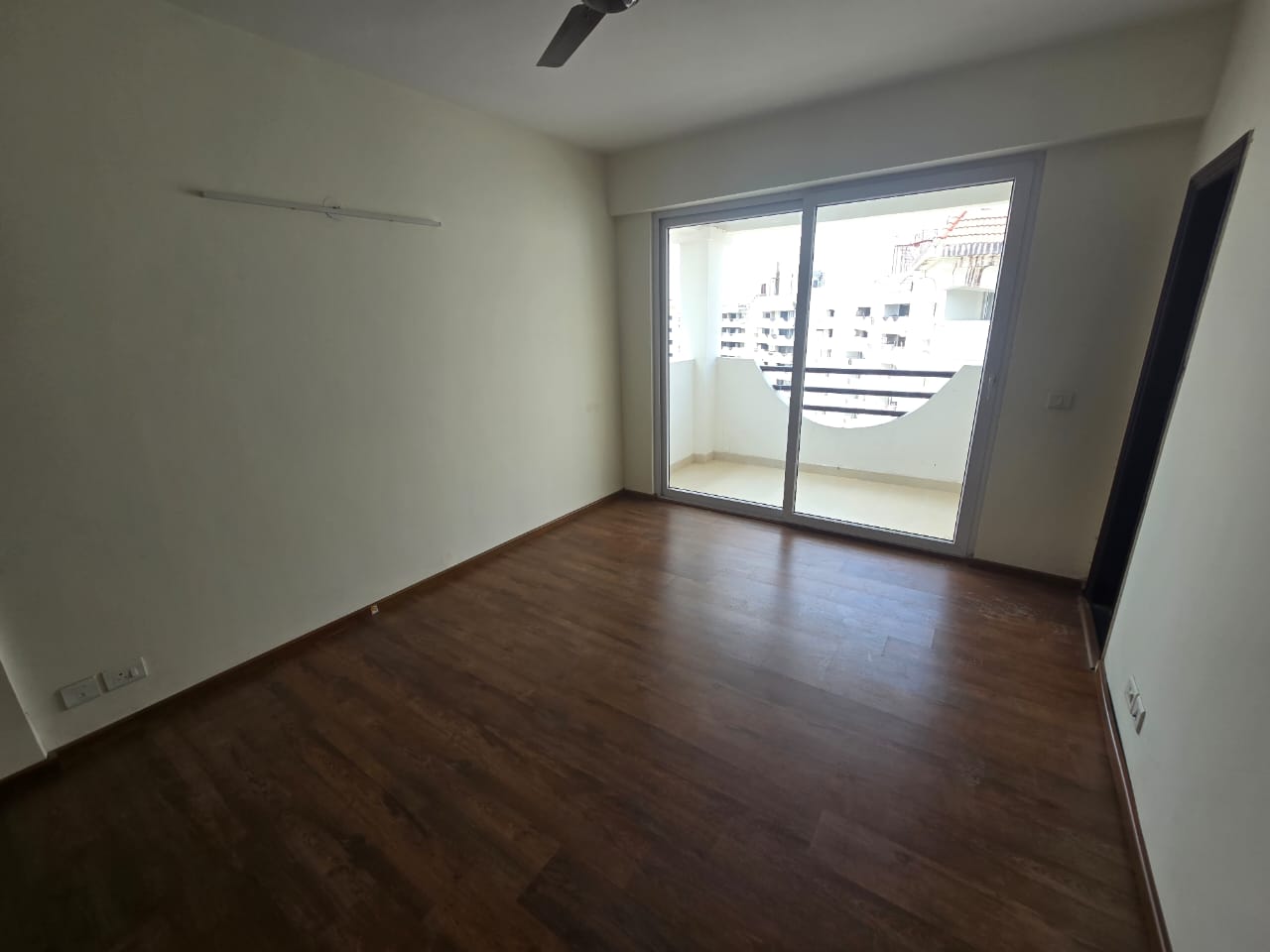 3 BHK Apartment For Rent in Shapoorji Pallonji Joyville Phase 2