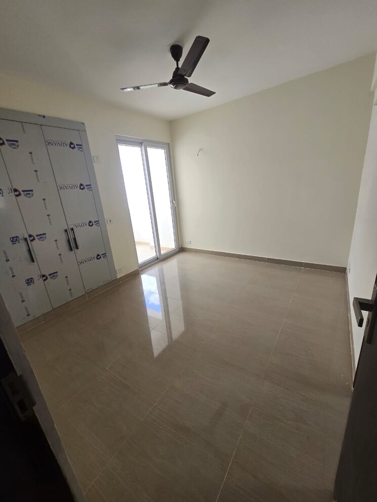 Room, shapoorji-pallonji-joyville-phase-2 3 Bedroom 1692 Sq.Ft. Apartment In Sector 102 Gurgaon 9115641